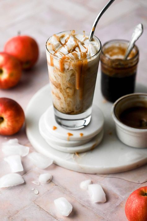 Iced Apple Crisp Macchiato Recipe - Baran Bakery Iced Apple Crisp Macchiato, Apple Crisp Macchiato Recipe, Apple Crisp Macchiato, Spiced Apple Pie, Homemade Coffee Syrup, Breakfast Dessert Recipes, Macchiato Recipe, Starting A Food Truck, Homemade Apple Butter