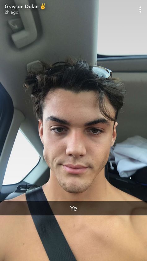 Grayson's Snapchat 09/14/17 Ethan Dolan Snapchat, Grayson Dolan Snapchat, Guys Haircuts, The Dolan Twins, Dolan Twins Wallpaper, Stylish Mens Haircuts, Dollan Twins, Dolan Twins Imagines, Story Snapchat