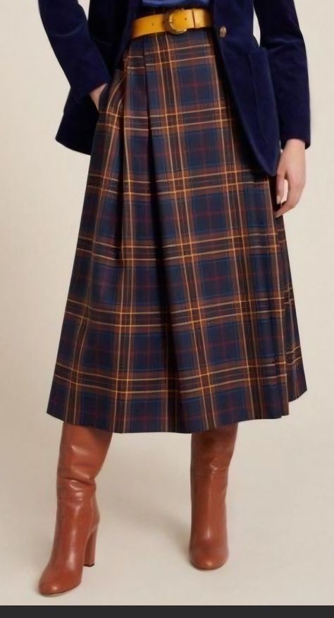 Vintage Tartan Skirt, Scottish Skirt Outfit, Scottish Skirt, Irish Fashion, Kilt Outfits, 70s Women, Tartan Skirt, Women Blouses Fashion, Tartan Kilt