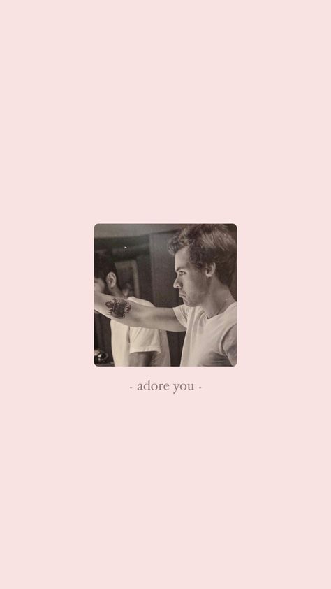 Harry Styles Phone Wallpaper, Harry Lockscreen, Harry Styles Pink, Vibe Wallpaper, Harry Styles Songs, Harry Core, You Are My Home, Harry Styles Aesthetic, Harry Styles Wallpaper