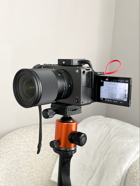 Sony fx30 camera Sony Fx30, Sony Fx3, Content Creator Aesthetic, Youtube Setup, Best Vlogging Camera, Sony Dslr Camera, Vlog Camera, Creator Aesthetic, Camera Sony