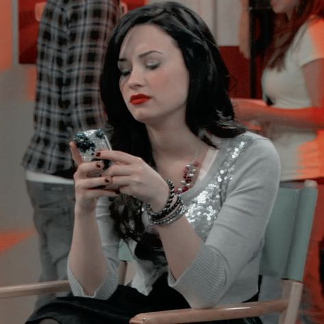 disneypsd — ✨SONNY MUNROE ICONS✨ LIKE OR REBLOG IF YOU... Demi Lovato 2008, Demi Lovato 2009, Second Sister, Princess Protection Program, Sonny With A Chance, Demi Lovato Style, Bae Watch, Camp Rock