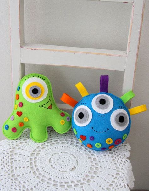 Felt Monster, Happy Monster, Monster Toys, Diy Bebe, Trendy Sewing, Baby Diy, Sewing Toys, Diy Baby, Sewing Gifts