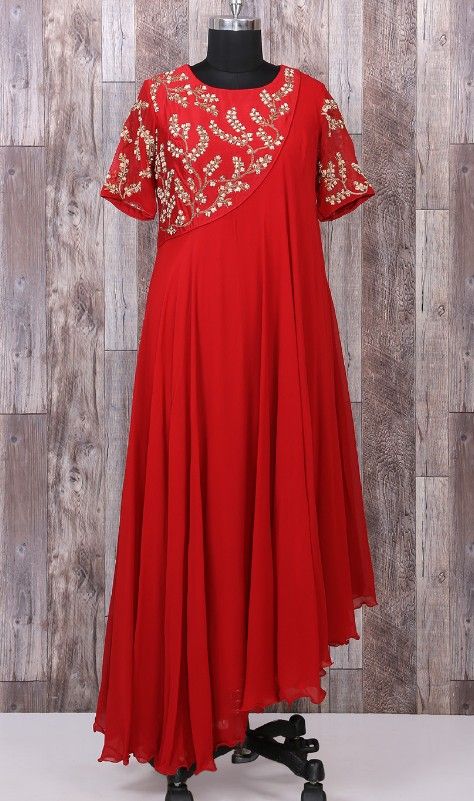 Beautiful georgette Asymetric Long kurti with gota work embroidery. Long Blouse Lehenga, Nyra Cut Kurti, Sufi Night, Nyra Cut, Cutwork Blouse Designs, Simple Gowns, Gota Work, Long Kurti