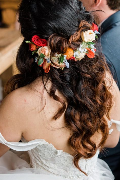 Crown Tattoos, Crown Drawing, Flowers In Her Hair, Boda Mexicana, Bridal Flower Crown, Crown Tattoo, Flower Crown Wedding, Bridal Flower, Bridal Hair Flowers