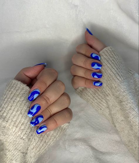 Electric Blue Nails With Design, Blue Drip Nails, Dark Blue Swirl Nails, Blue On Blue Nails, Blue Swirls Nails, Blue Monochrome Nails, Blue Squiggle Nails, Nails Blue And Purple, Nail Colour Combos