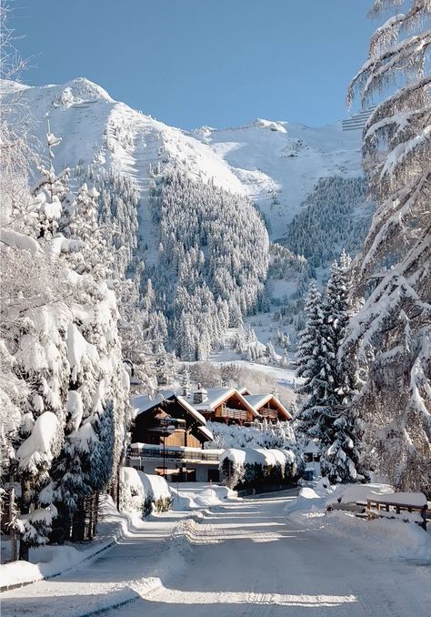 Valais Alaska Christmas Aesthetic, Snow Vision Board, Christmas In The Alps, The Alps Aesthetic, Lapland Aesthetic, Snow Colorado, Switzerland Nature, Snow Travel, Iceland Vacation