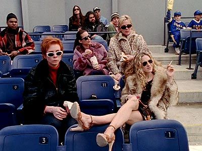 when does baseball season start?! Miranda Hobbes, Tights And Heels, Samantha Jones, Septième Art, City Outfits, Baseball Game, Sarah Jessica Parker, Carrie Bradshaw, City Aesthetic