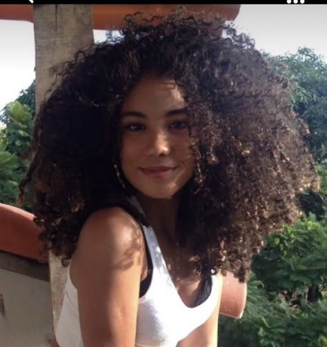 Long Natural Curly Hair, 3c Natural Hair, Cabello Afro Natural, Effortless Hair, 4a Hair, Hair Styels, Short Locs Hairstyles, Cute Curly Hairstyles, Pelo Afro