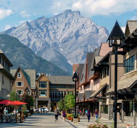 Banff Lake, Street Beat, Au Pair, Lake Louise, Banff National Park, The Bear, City Hall, Train Station, Main Street