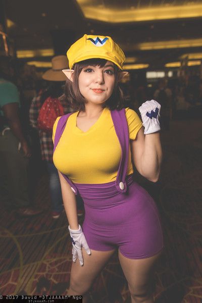 Wario #Cosplay #AnimeFest2017 Wario Costume Female, Mario Cosplay Female, Wario Costume, Nintendo Cosplay, Steampunk Halloween Costumes, Mario Cosplay, Mario Stuff, Steampunk Halloween, Video Game Cosplay