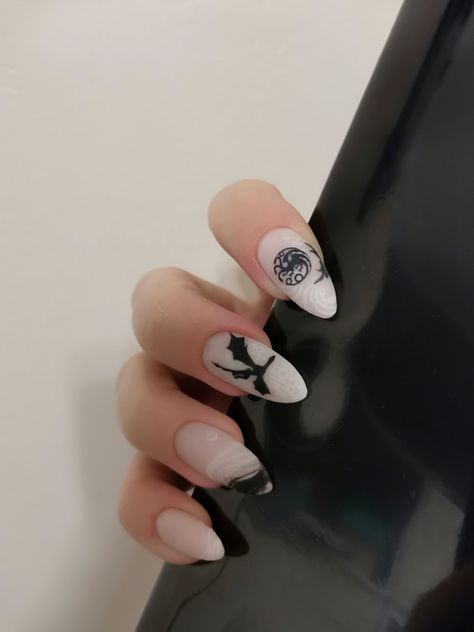 #houseofthedragon #hbo #nails #nailart #nailpolish #naildesign #nailideas #nailartdesign Targaryen Nail Art, Game Of Thrones Nails Designs, House Of The Dragon Nail Art, Nails Dragon Design, Game Of Thrones Nail Art, House Of The Dragon Nails, Targaryen Nails, Hades Nails, Dragon Nails Designs