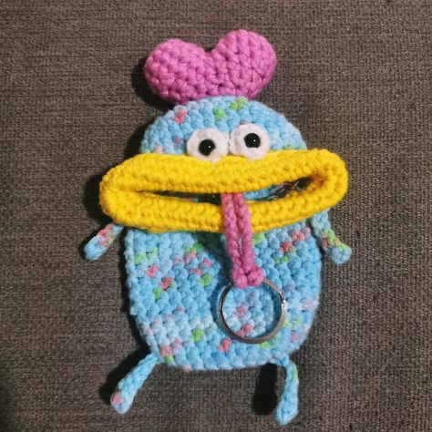 I made a key holder/ key case! 🔑 you put your keys on the keychain and then this little guy can keep them save for you (in his belly) 😛 Have you ever heard of a key holder? . . Pattern bought on etsy . . #crochet #amigurumi #austria #keycase #keyholder #keycover Crochet Key Case Free Pattern, Jay Crochet, Crochet Car, Car Key Holder, Key Covers, Key Case, Car Keys, Crochet Ideas, Key Holder