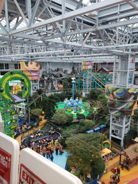 The Mall Of America, Nickelodeon Universe Mall Of America, Mall Of America Minnesota, Christmas Tower, Nickelodeon Universe, Theme Park Planning, Black Bratz, America Life, Aesthetic Nyc