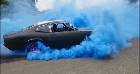 Gender Reveal Ideas Car Burnout, Gender Reveal Ideas With Cars, Exhaust Gender Reveal, Burn Out Gender Reveal, Car Gender Reveal Ideas, Car Gender Reveal, Gender Reveal Burnout, Burnout Gender Reveal, Baby Gender Reveal Announcement