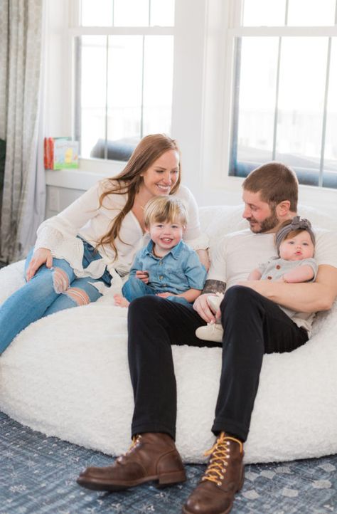 Good Bones Mina, Mina Starsiak Hawk, Good Bones Hgtv, Two Chicks And A Hammer, Mina Starsiak, Hgtv Shows, Family Structure, New Picture, Good Bones