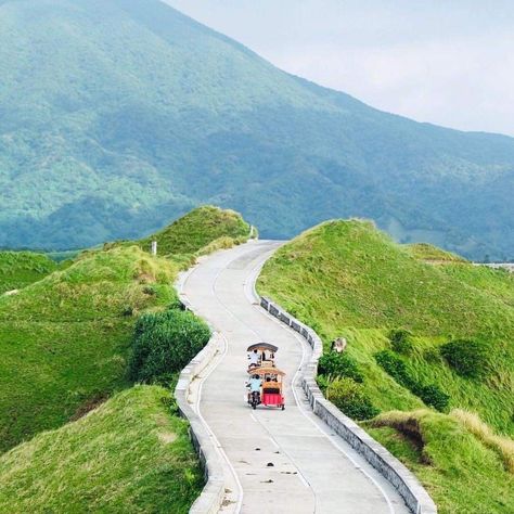 Batanes Tourist Spot, Batanes Aesthetic, Batanes Photography, Philippine Landscape, Philippines Landscape, Batanes Philippines, Philippines Aesthetic, Art App, Animation Wallpaper