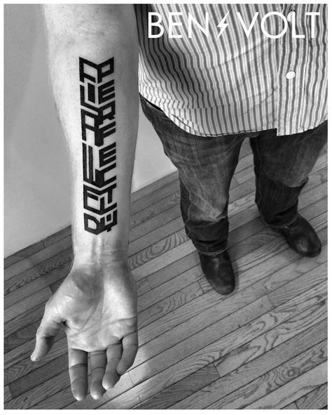 Ben Volt Tattoo http://www.benvolttattoo.com/ Lines Tattoo Men, Ben Volt Tattoo, 2spirit Tattoo, Lines Tattoo, Optical Illusion Tattoos, Illusion Tattoos, Optical Illusion Tattoo, Marvel Tattoos, Text Tattoo