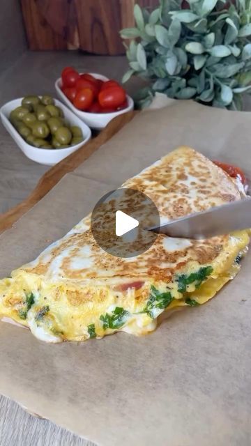 MAYA | HEALTHY RECIPES on Instagram: "Easy delicious Cheesy Omelette wrap 🥪 🍳 

Cr: @merirasoi2024

 
#omelette #eggs #food #breakfast #foodie #foodporn #foodphotography #yummy #instafood #healthyfood #foodstagram #chicken#foodblogger #delicious #homemade #foodlover #lunch #love #cheese #brunch #cooking #bacon #healthy #easter #instagood #eggrecipes #tasty #dinner #art #homecooking" Omelette Wrap, Cheesy Omelette, Cheese Omelette Recipe, Bacon Omelette, Cheese Omelette, Healthy Easter, Omelette Recipe, Tasty Dinner, Cooking Bacon