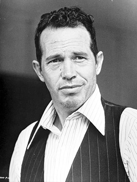 In MEMORY of WARREN OATES on his BIRTHDAY - American actor best known for his performances in several films directed by Sam Peckinpah, including The Wild Bunch (1969) and Bring Me the Head of Alfredo Garcia (1974). One of his most powerful performances was as officer Sam Wood in 1967's "In the Heat of the Night". Oates starred in numerous films during the early 1970s that have since achieved cult status    Jul 5, 1928 - Apr 3, 1982   (heart attack and COPD) Alfredo Garcia, Warren Oates, Sam Peckinpah, Sam Wood, 60s Tv, The Wild Bunch, Wild Bunch, Movie Actors, The Virginian