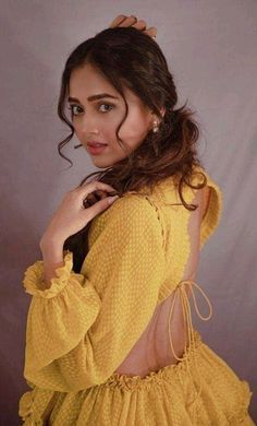 Female Modeling Poses, Tejasswi Prakash, Best Winter Outfits, Bollywood Hairstyles, Draping Fashion, Teen Girl Dresses, Trendy Blouse Designs, Clothing Photography, Indian Designer Outfits