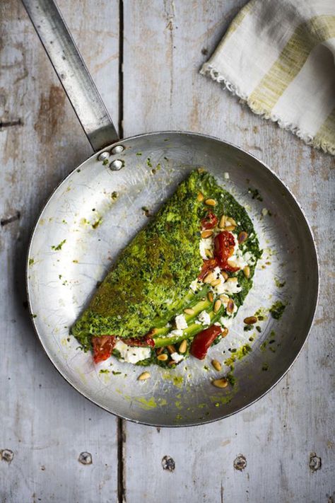 love print studio blog: Something for the weekend...a super green omelette! Green Omelette, Donal Skehan, Taiwanese Cuisine, Molecular Gastronomy, Super Greens, Egg Recipes, Pita, Breakfast Brunch, Healthy Breakfast