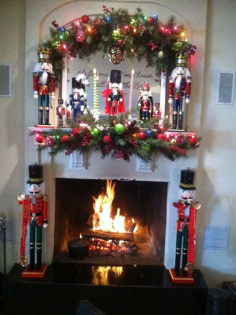 Mantel Decoration Ideas, Diy Christmas Fireplace, Christmas Fireplace Mantels, Nutcracker Decor, Nutcracker Christmas Decorations, Home Model, Christmas Fireplace Decor, Joy Christmas, Christmas Mantel