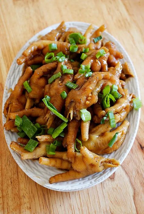 Chicken Paw Recipe, Chicken Feet Recipe, Pawpaw Recipes, Filipino Appetizers, Instant Pot Duo Crisp, Paw Paw, Best Chicken, Instant Pot Chicken, Filipino Recipes