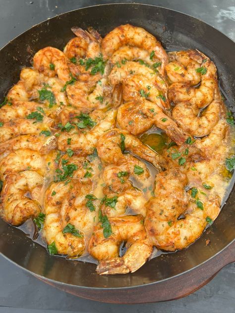 Garlic butter smoked shrimp | Garlic butter smoked shrimp | By Miguels cookingwithfire Smoked Lemon Butter Shrimp, Smoked Shrimp Scampi, Smoked Shrimp Recipes, Smoked Shrimp In Smoker, Butter Sauce For Shrimp, Miguels Cookingwithfire, Lemon Butter Shrimp, New Mexico Chili, Cookout Ideas