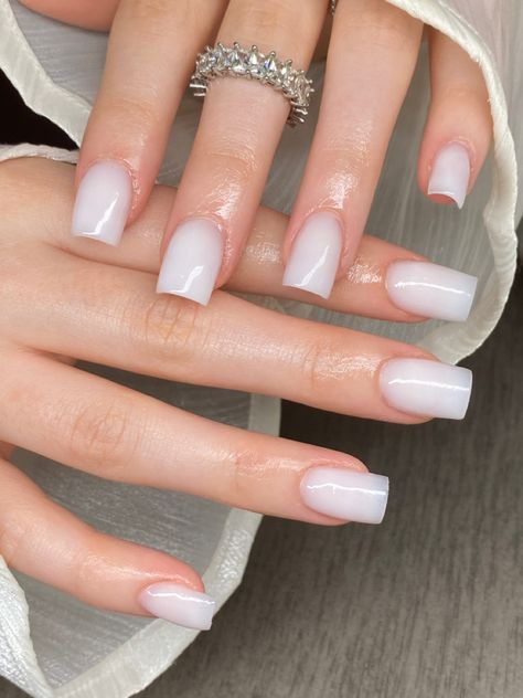 Short nails Regular White Nails, Nails Basic Short, Short Milky White Acrylic Nails, Milky White Square Nails, Baddie Nails Short, Milky White Nails, Bad Nails, Short Square Nails, White Acrylic Nails