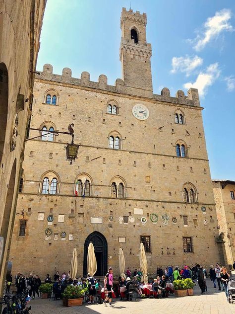 Volterra Tuscany Travel Guide [How to Get There & What To Do] Things To Do Before Traveling Internationally, Tuscany Must See, Volterra Italy, Italy Places, Twilight Dr, Volterra Italy Twilight, Tourist Center, Italy Honeymoon, Tuscany Travel