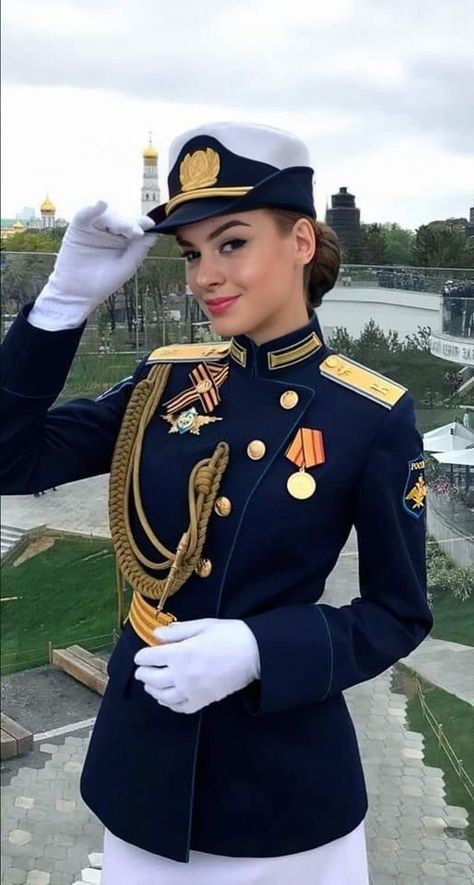 Army Uniform Women, German Army Uniform, Military Uniform Female, Women's Military Uniform, Military Dress Uniform, German Police, Куклы American Girl, Female Cop, Military Dresses