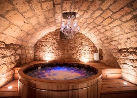 Secret Rooms In Houses, Jacuzzi Room, Indoor Hot Tub, Piscina Interior, Log Cabin Rustic, Elegant Bath, Tub Time, Relaxation Room, Steam Room