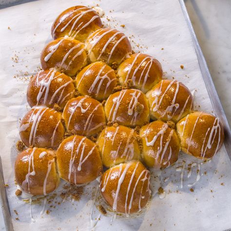 Biscoff Brioche Christmas Tree Recipe | Recipes from Ocado Iced Buns, Christmas Tree Food, Biscoff Biscuits, Biscoff Spread, Whats In Season, Lemon Icing, Brioche Buns, Dough Balls, Bake Sale