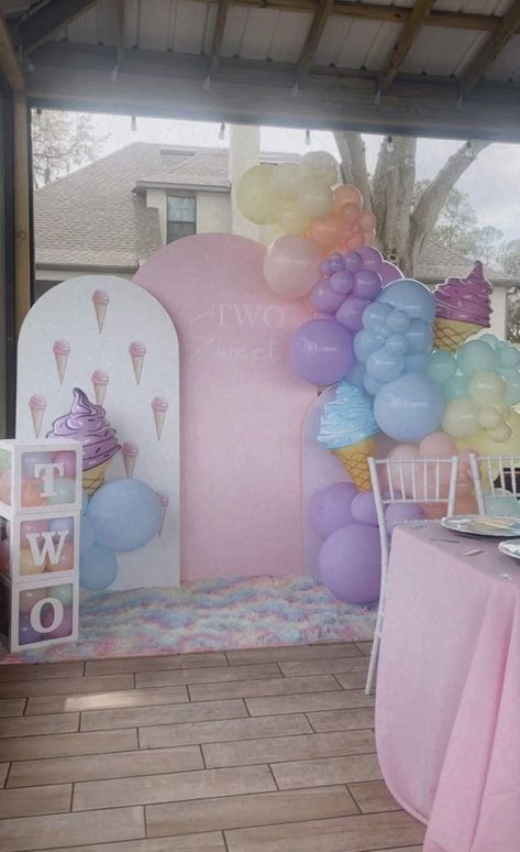 Two Sweet Backdrop Ideas, Two Sweet Party 2nd Birthday Backdrop, Two Sweet Birthday Backdrop, 2nd Birthday Two Sweet, Too Sweet 2nd Birthday Decorations, Two Sweet Backdrop, Two Sweet Birthday Decor, Two Sweet Party Food, Two Sweet Birthday Party Decorations