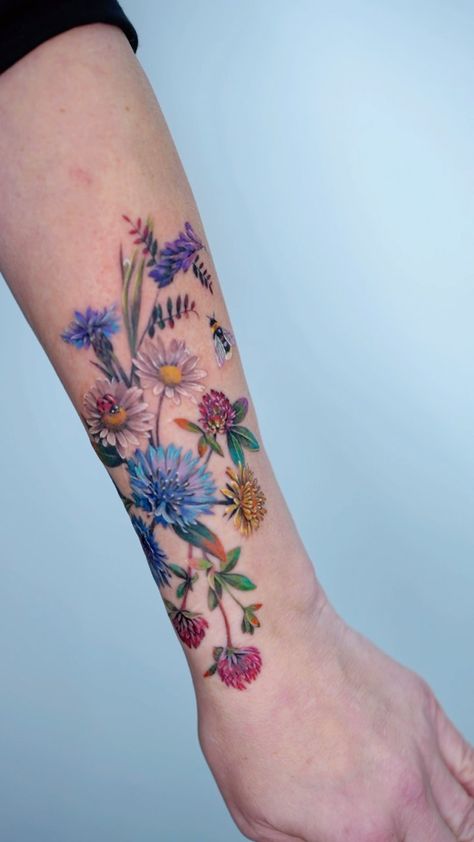 Nonlee (@non_lee_ink) • Instagram photos and videos Floral Arm Tattoo Color, Coloured Flower Tattoo, Color Tatoos, Arm Tattoos Color, Colourful Tattoo, Tattoo Bunt, 2023 Tattoo, Colour Tattoo For Women, Roots Tattoo