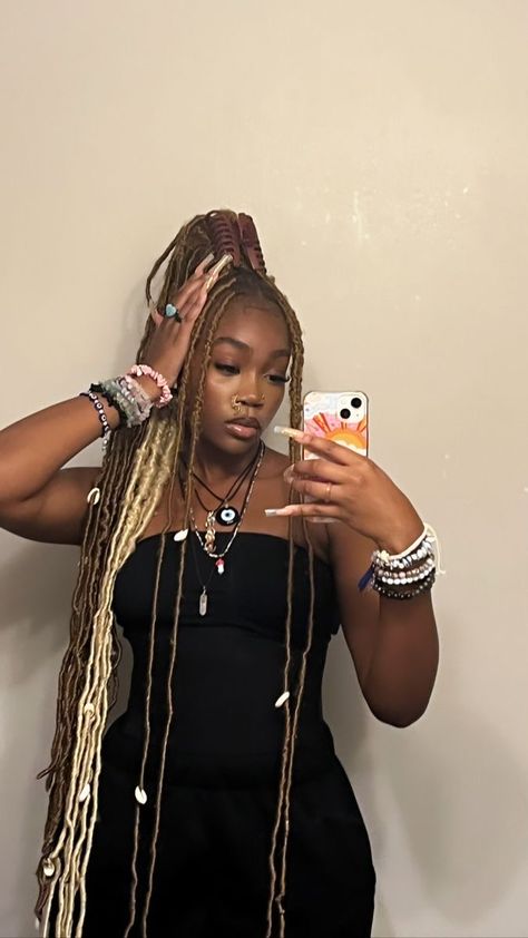 Hairstyles For Fox Locs, Soft Locs With Shells, Soft Locs Different Colors, Brown And Blonde Soft Locs Black Women, Faux Locs Styles With Color, Soft Locs Highlights, Soft Locs With Accessories, Soft Locs With Color Blonde And Black, Bohieman Soft Locs