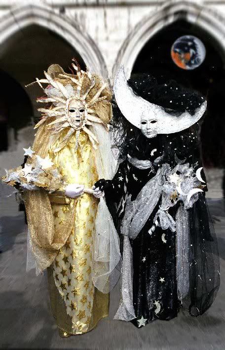 Victorian Masked Ball, Venetian Mask Aesthetic, Oracle Costume, Spooky Masquerade, Moon And Sun Together, Masquerade Mask Aesthetic, Star Mask, Venetian Costumes, Theater Masks