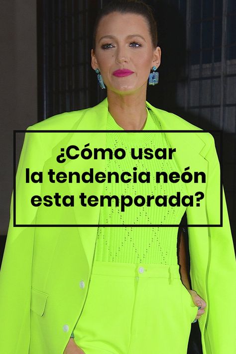 Las tonalidades brillantes son ideales para el verano, porque le dan un toque único a tus outfits. #Estilo #Moda #Neón Neon Green Indian Outfits, Green Neon Bag Outfit, Top Verde Neon, Ropa Color Neon, Casual Neon Cotton T-shirt, Green Blouse, Green