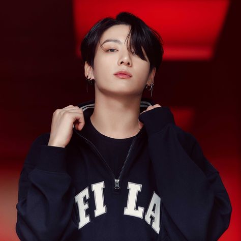 BTS × FILA　JUNGKOOK V Bts Wallpaper, Jungkook Selca, Celebrity Look Alike, 1 September, Charlie Puth, Billboard Music Awards, Jungkook Abs, One Shot, About Bts