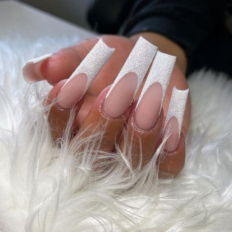 Grad Nails, White Acrylic Nails, Cute Acrylic Nail Designs, Stylist Tattoos, Nail Sets, Girl Things, Dream Nails, White Acrylic, Cute Acrylic Nails