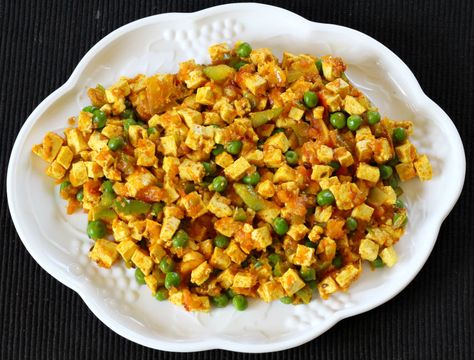 TOFU BHURJI Tofu Bhurji, Bhurji Recipe, Tofu Recipes Healthy, Tofu Scramble Vegan, Freeze Greens, Tofu Scramble, Fun Easy Recipes, Tofu Recipes, Breakfast For Dinner