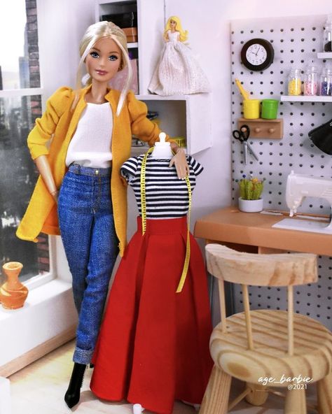 E L A (@age_barbie) | instagramový profil Made To Move Barbie, Dress Barbie Doll, Barbies Pics, Barbie Sewing Patterns, Barbie Room, Barbie Diorama, Barbie Doll Clothing Patterns, She Did It, Out Of Nowhere