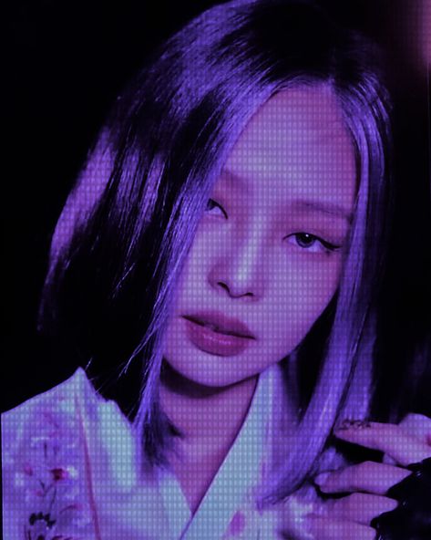 Jennie Y2k Wallpaper, Jennie Y2k, Jennie From Blackpink, Purple Icon, Wallpaper Purple, Y2k Wallpaper, Purple