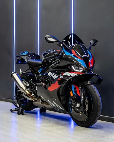 Bmw M1000rr, Motorcycle Collection, London Mansion, Moto Wallpapers, Bmw Bike, Ninja Bike, Mobil Bmw, Motos Bmw, Bike Bmw