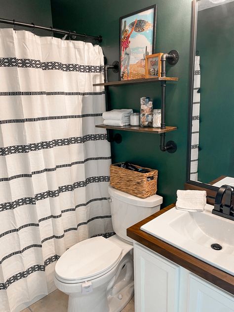 Dark Green And Gray Bathroom, Hunter Green Home Decor, Green Western Bathroom, Hunter Green Bathroom Ideas, Emerald Green Bathroom Walls, Forest Green Bathroom Ideas, Dark Green Bathroom Vanity, Hunter Green Bathroom, Green Guest Bathroom