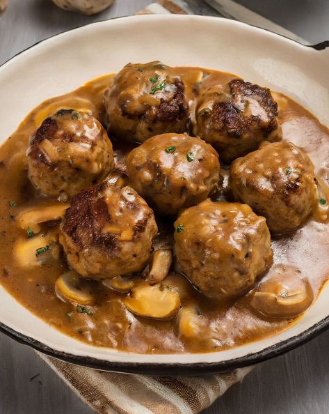 Homemade Meatballs Recipe, Slow Cooker Kitchen, Salisbury Steak Meatballs, Slow Cooker Salisbury Steak, Meatballs And Gravy, Grandma Cooking, Homemade Meatballs, Salisbury Steak, Slow Cooking