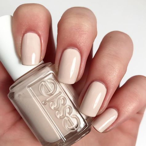 Wearing #essie 'Meet & Treat', a  sand like beige Essie Polish, Beige Nails, Essie Nail Polish, Nail Polish Collection, My Day, Day Off, Essie, Nail Colors, You Nailed It