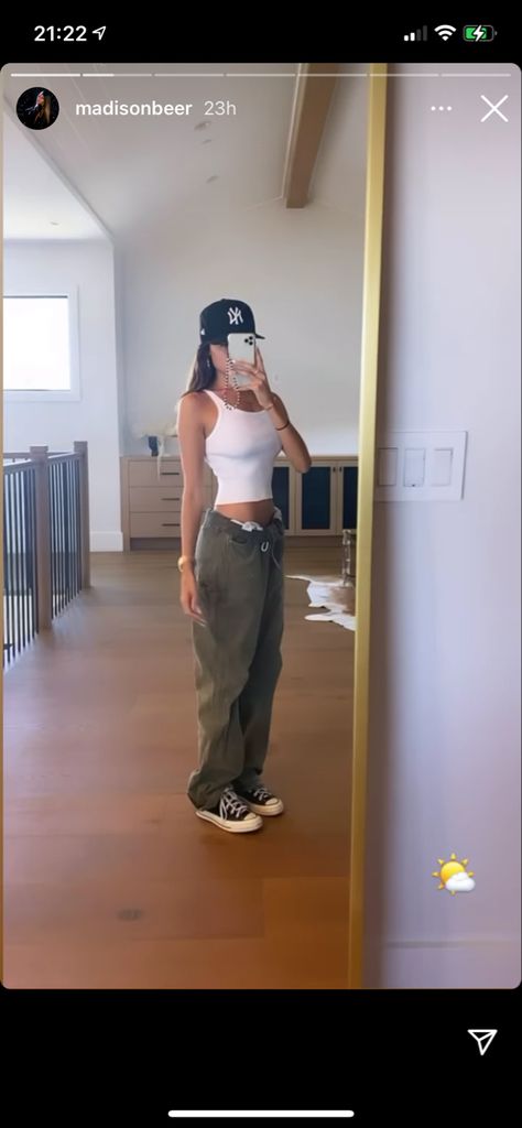 Madison Beer Outfit, Flare Outfits, Brooklyn Street Style, Madison Beer Style, Brooklyn Girl, Madison Beer Outfits, Beer Outfit, Warm Weather Outfits, Causual Outfits