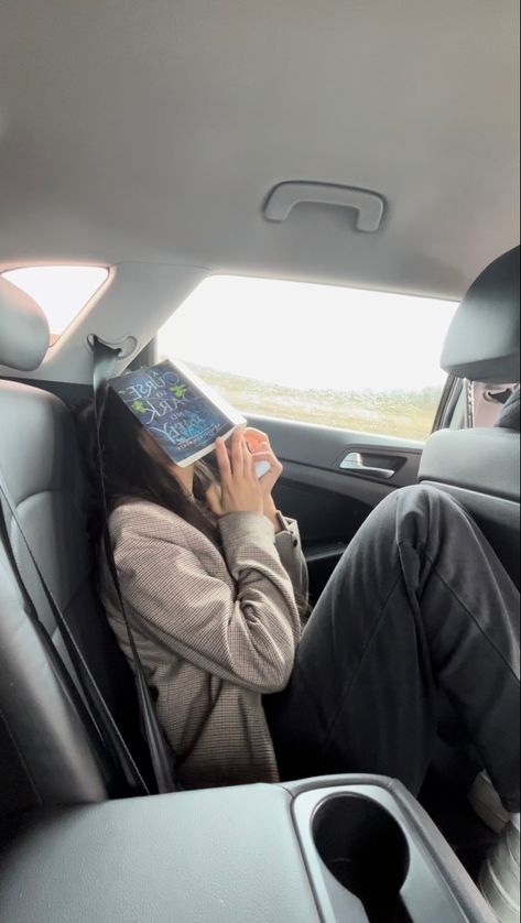 Long Car Journey Aesthetic, Reading In The Car, Sleep In Car, Marvel Phone Wallpaper, Girly Swag, Fake Ft Call, Friendship Photoshoot, Art Sketches Doodles, Girl Sleeping